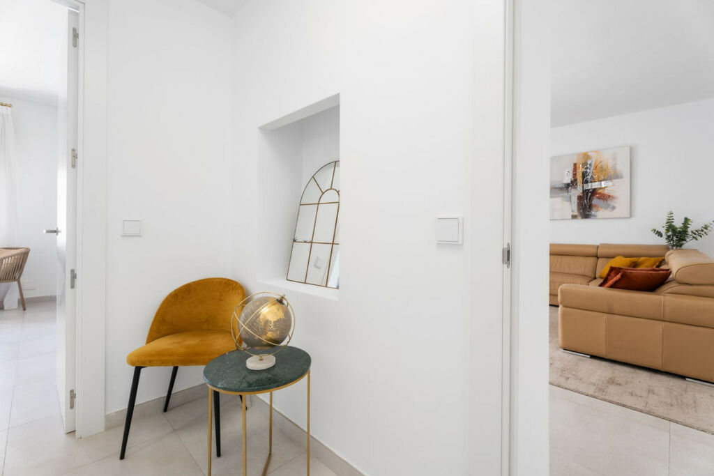 Middle Floor Apartment Puerto Banús Málaga - image 28
