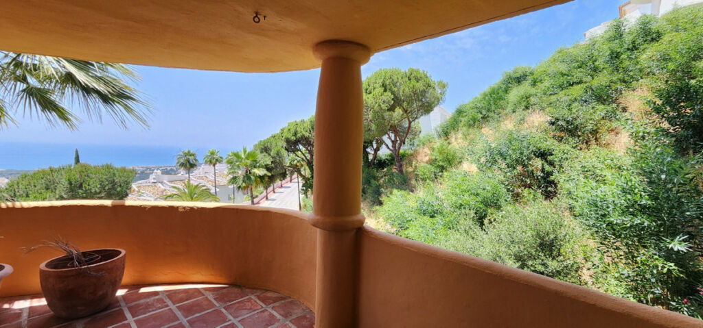 Middle Floor Apartment Calahonda Málaga - image 28