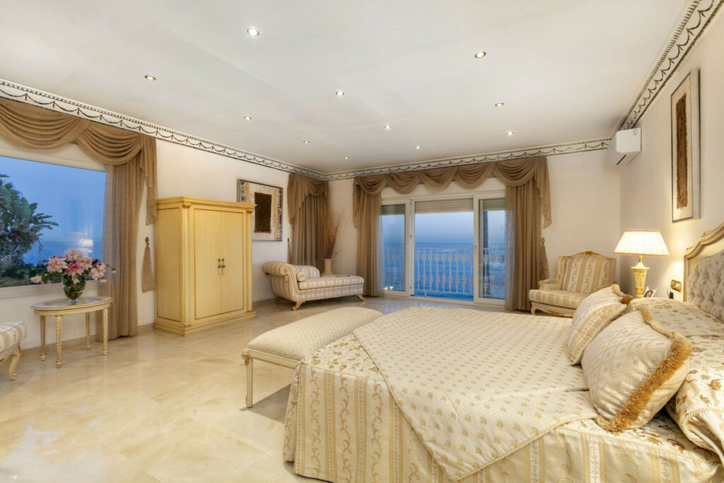 Detached Villa Marbesa Málaga - image 28