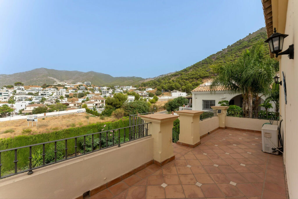 Detached Villa Mijas Málaga - image 28