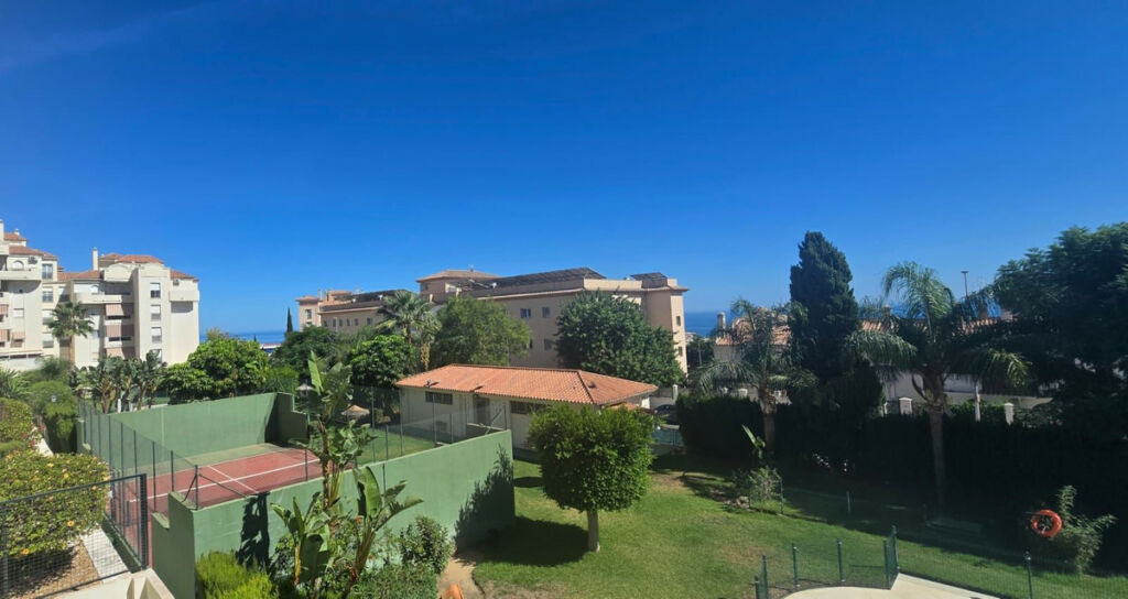 Middle Floor Apartment Arroyo de la Miel Málaga - image 28