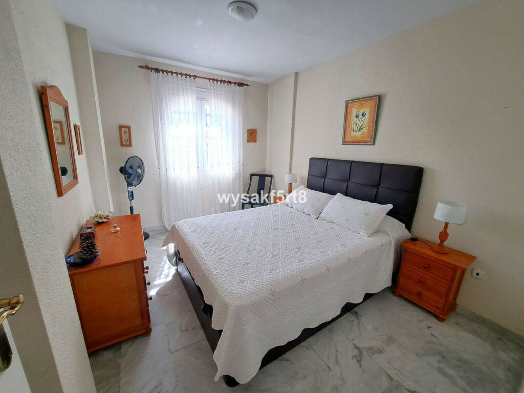Middle Floor Apartment La Duquesa Málaga - image 28