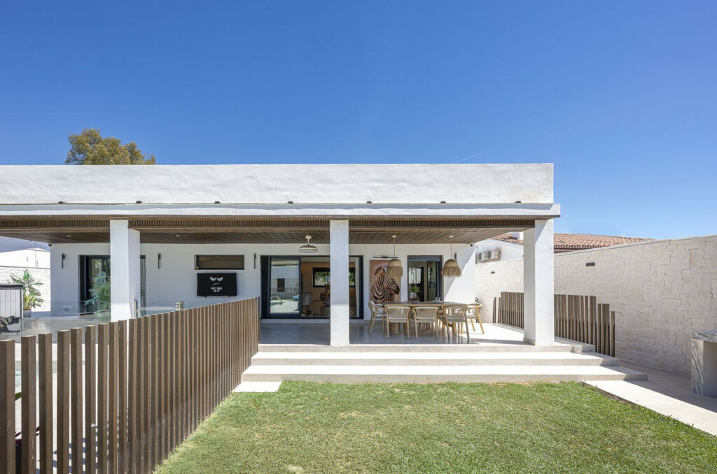 Detached Villa New Golden Mile Málaga - image 28