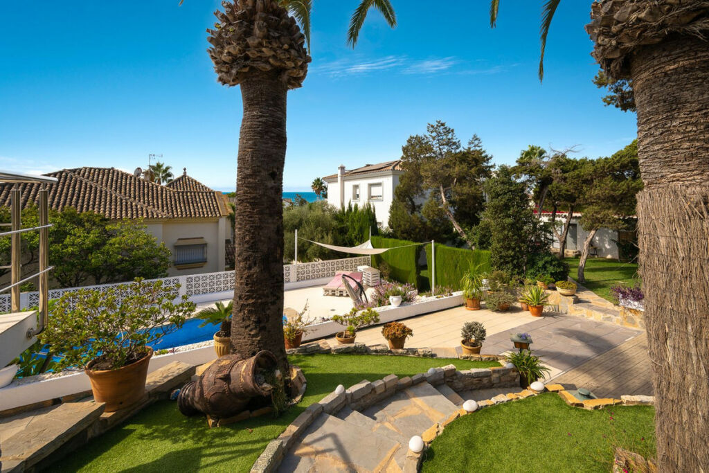 Detached Villa Marbesa Málaga - image 28