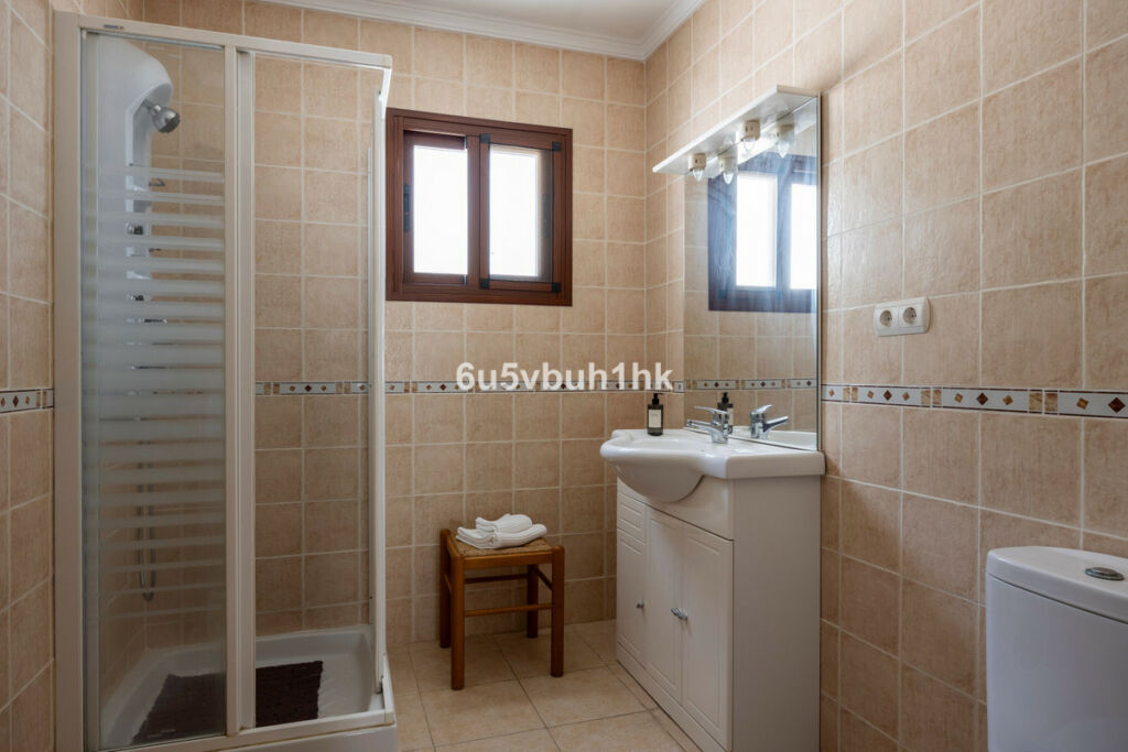 Detached Villa Torremuelle Málaga - image 28