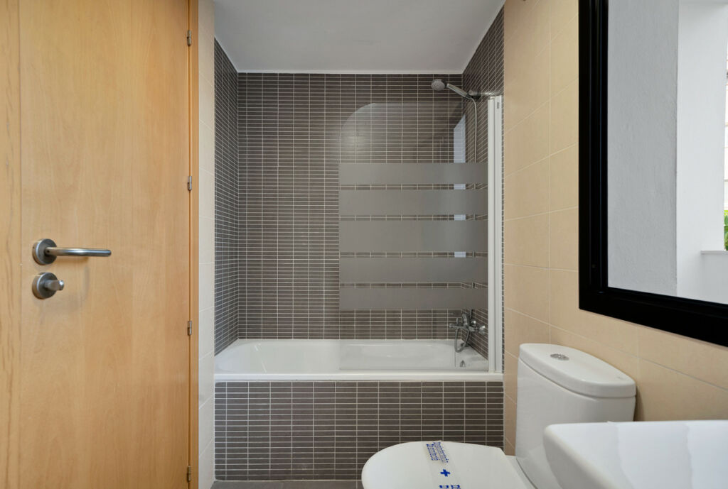 Detached Villa Riviera del Sol Málaga - image 28
