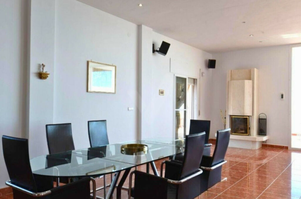 Detached Villa Sayalonga Málaga - image 28