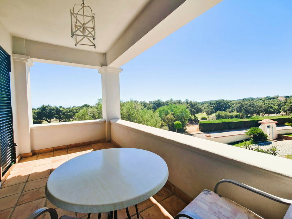 Detached Villa San Roque Club Cádiz - image 28