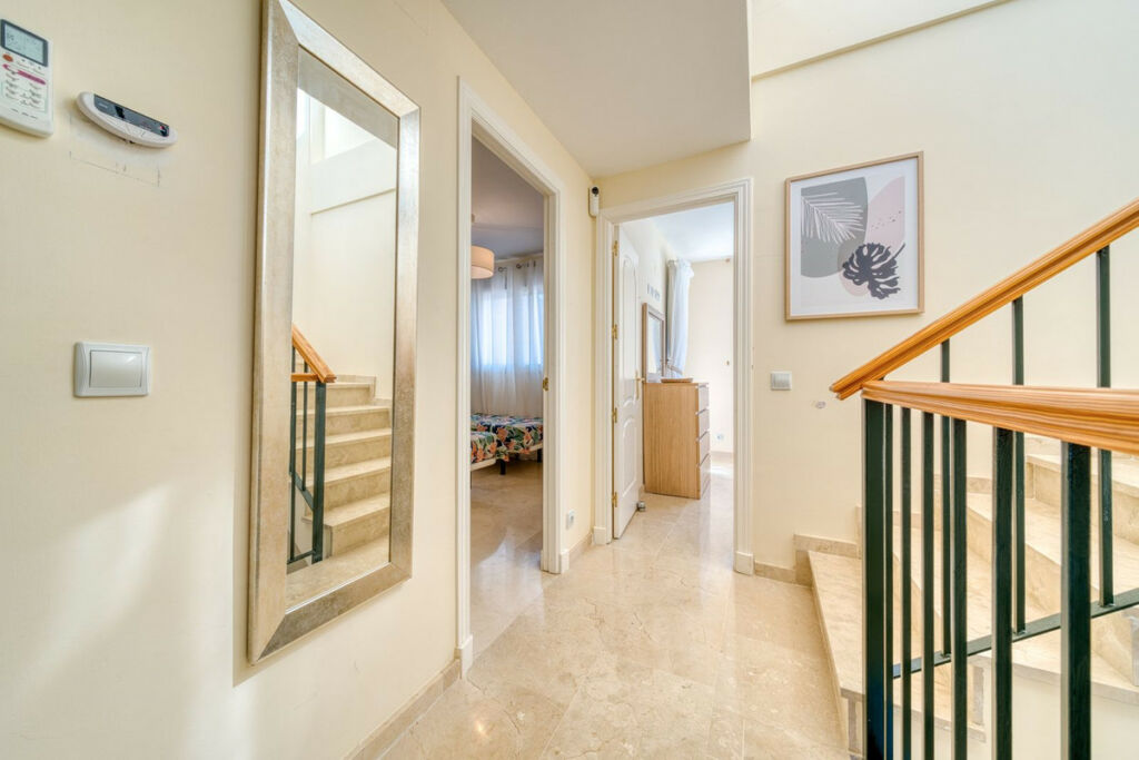 Townhouse La Duquesa Málaga - image 27