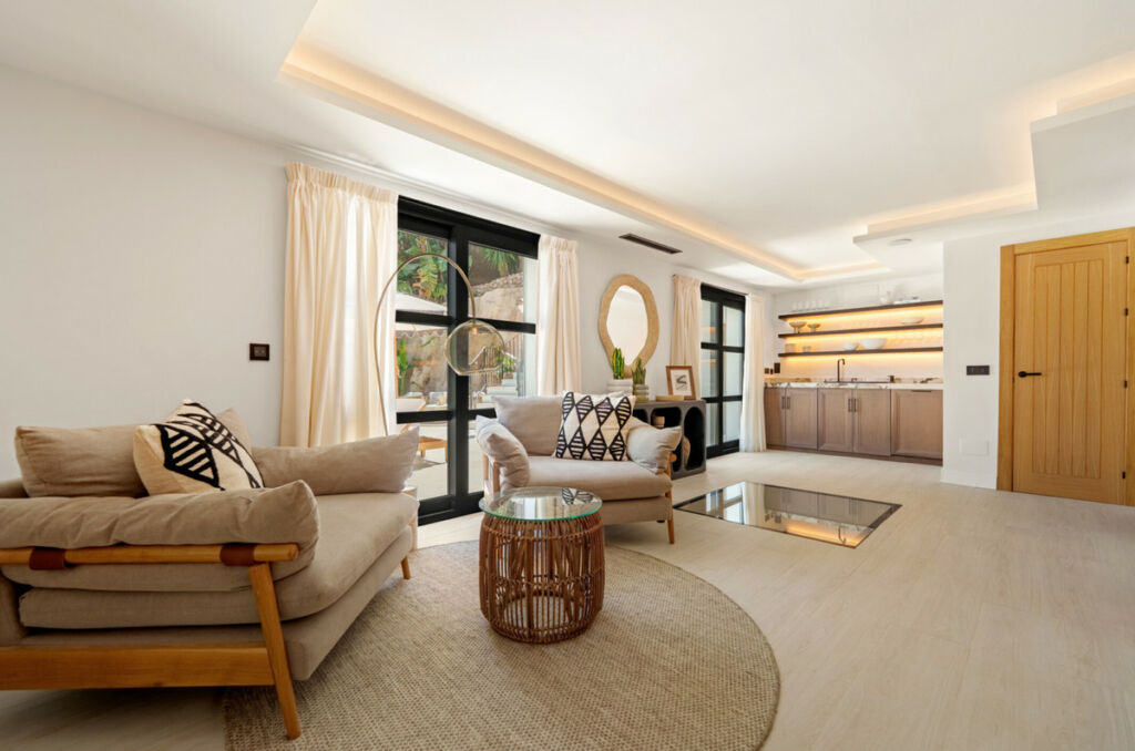 Detached Villa Nueva Andalucía Málaga - image 28