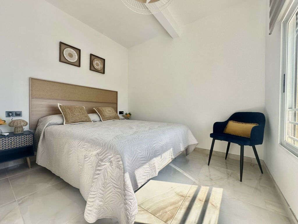 Middle Floor Apartment Calahonda Málaga - image 28
