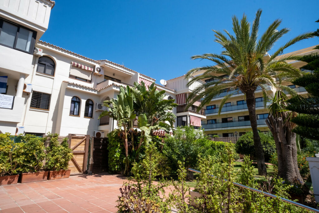 Ground Floor Apartment Los Alamos Málaga - image 28