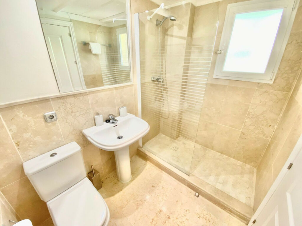 Middle Floor Apartment Atalaya Málaga - image 28