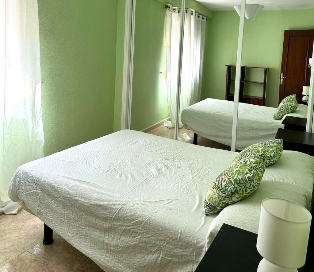 Middle Floor Apartment Benalmadena Málaga - image 42