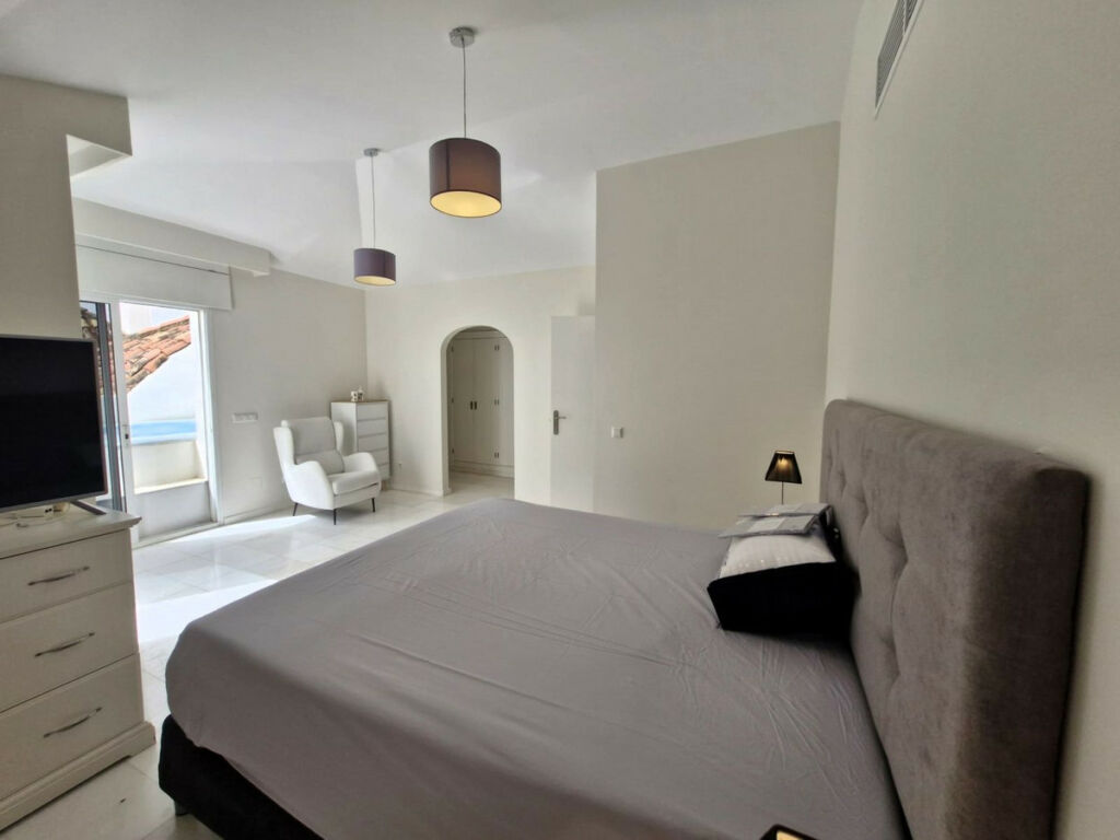 Penthouse The Golden Mile Málaga - image 28