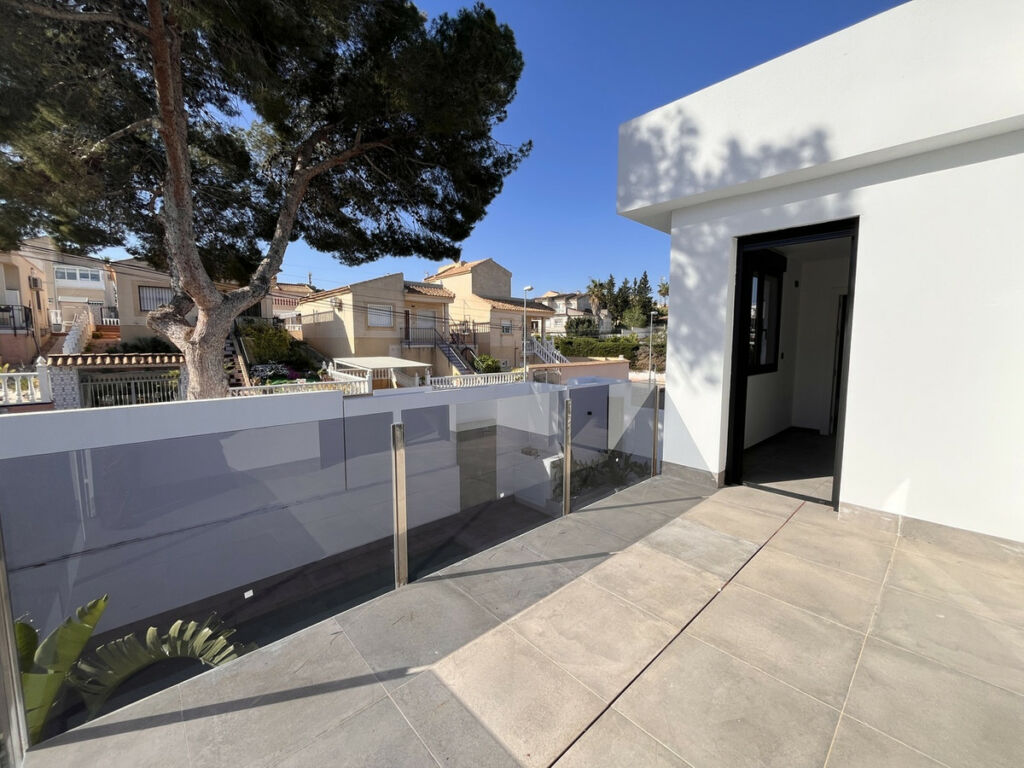 Detached Villa Torrevieja Alicante - image 28