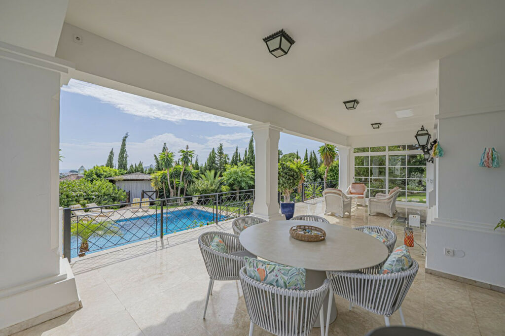 Detached Villa El Paraiso Málaga - image 28