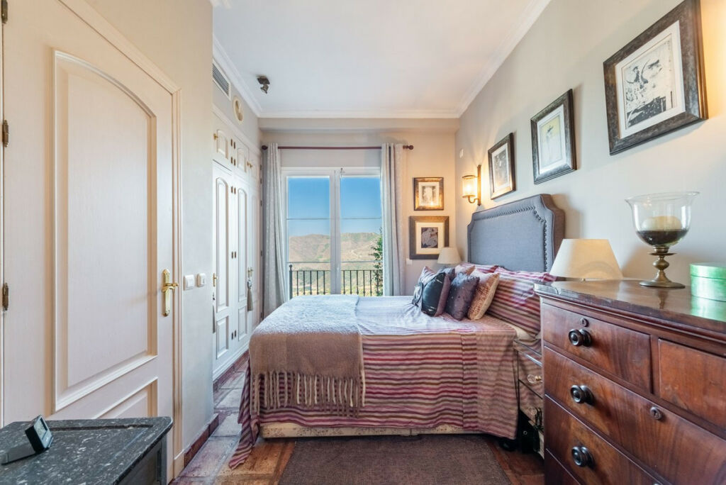 Detached Villa Istán Málaga - image 21