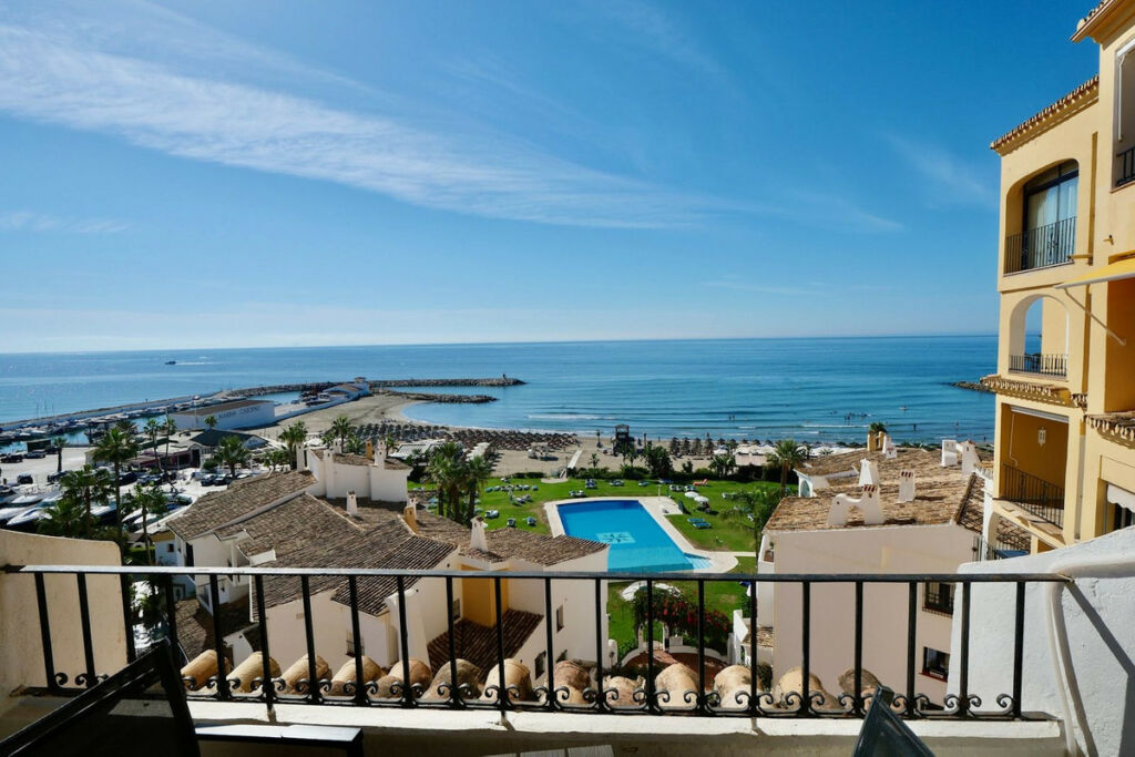 Middle Floor Apartment Puerto de Cabopino Málaga - image 26