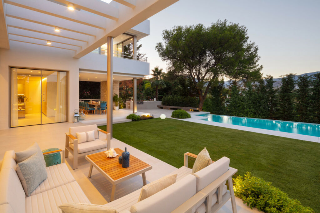 Detached Villa Aloha Málaga - image 28