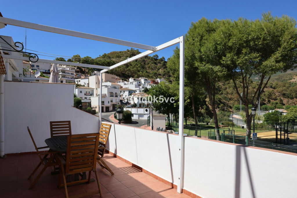 Middle Floor Apartment Benahavís Málaga - image 28