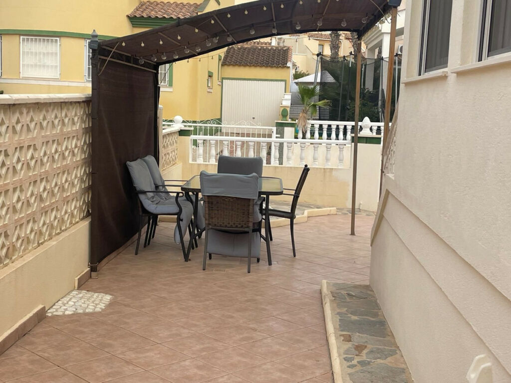 Detached Villa Playa Flamenca Alicante - image 27