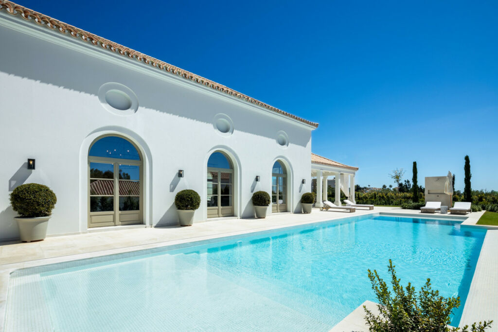 Detached Villa Nueva Andalucía Málaga - image 28