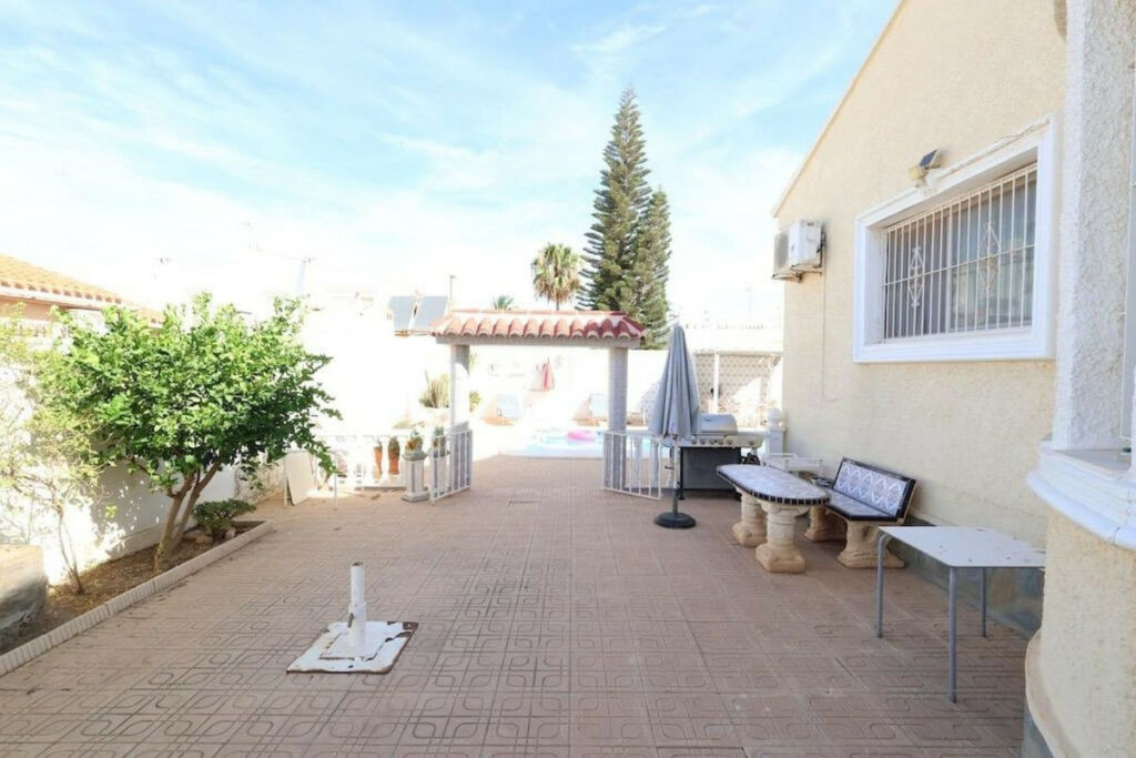 Detached Villa Torrevieja Alicante - image 27