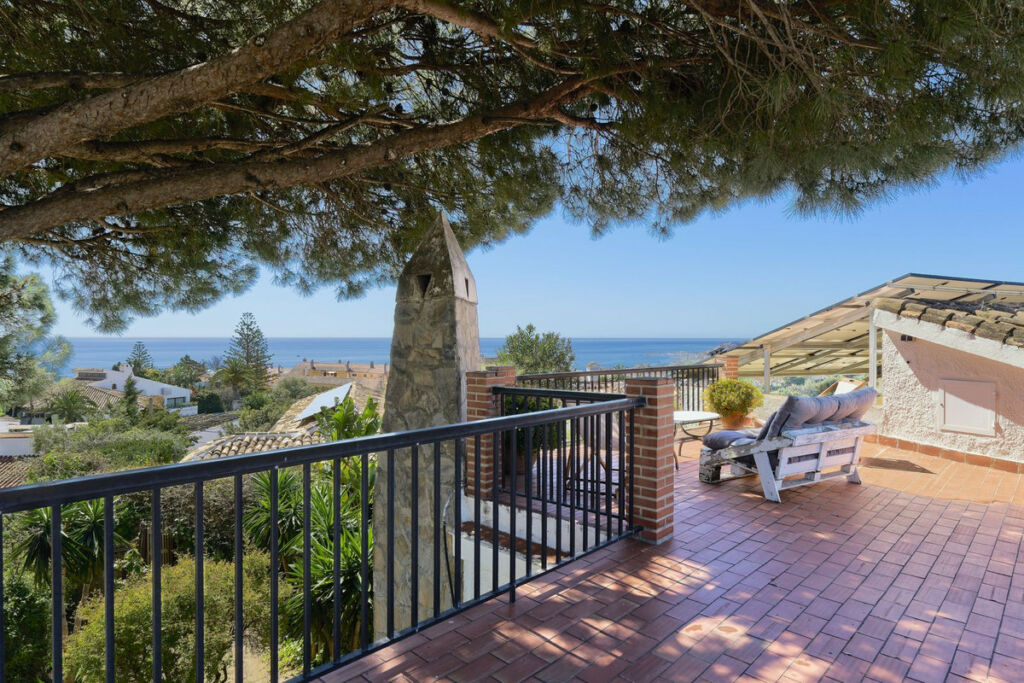Detached Villa Fuengirola Málaga - image 28