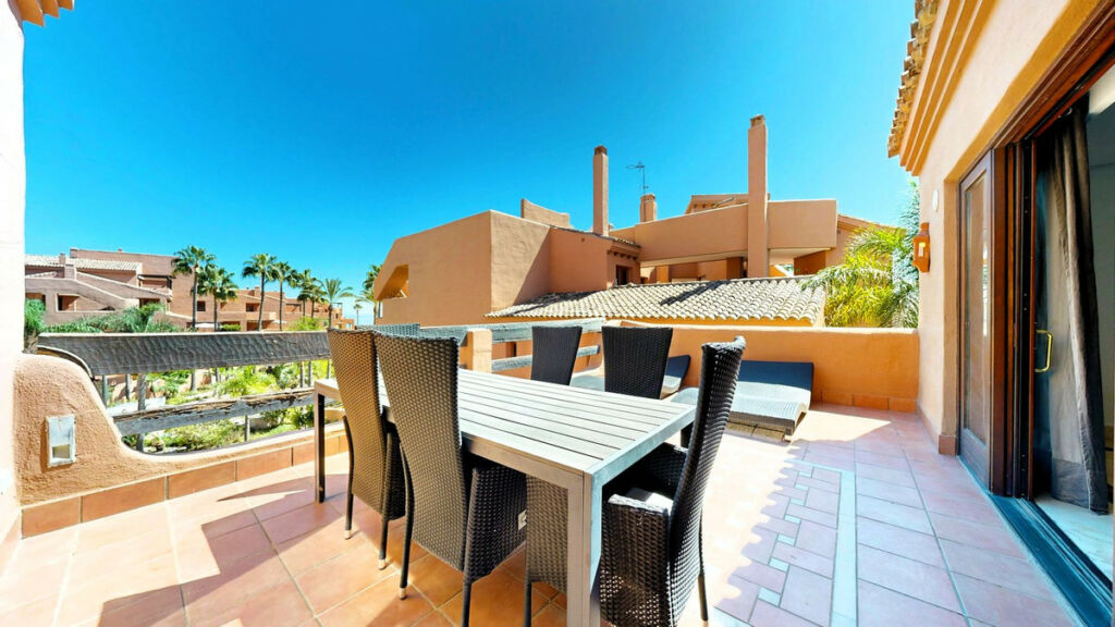 Middle Floor Apartment Estepona Málaga - image 29