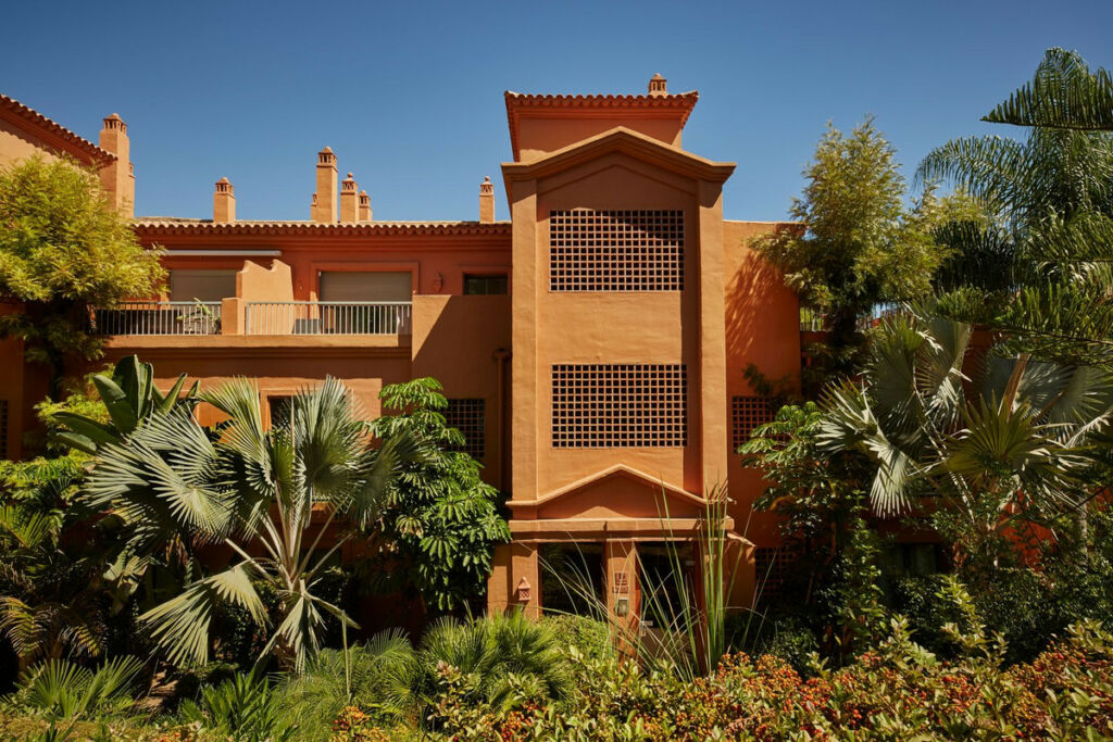 Middle Floor Apartment El Paraiso Málaga - image 29
