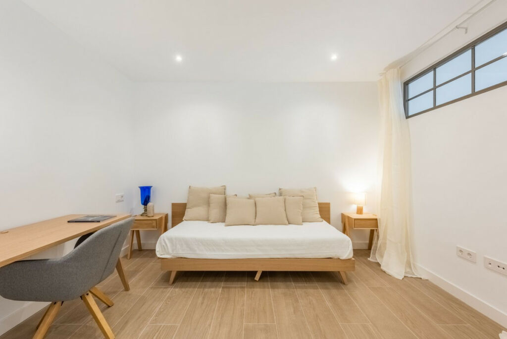 Middle Floor Apartment The Golden Mile Málaga - image 29