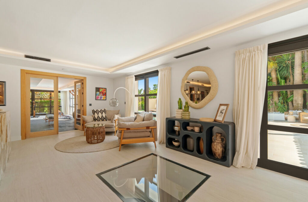 Detached Villa Nueva Andalucía Málaga - image 29
