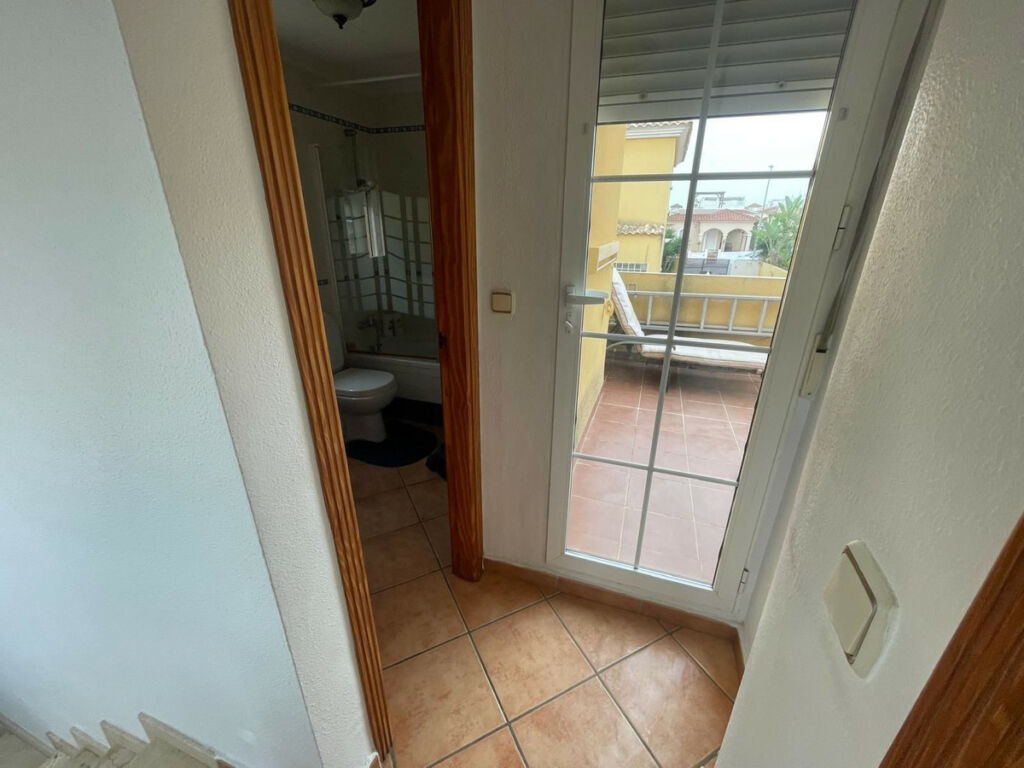 Detached Villa Algorfa Alicante - image 12