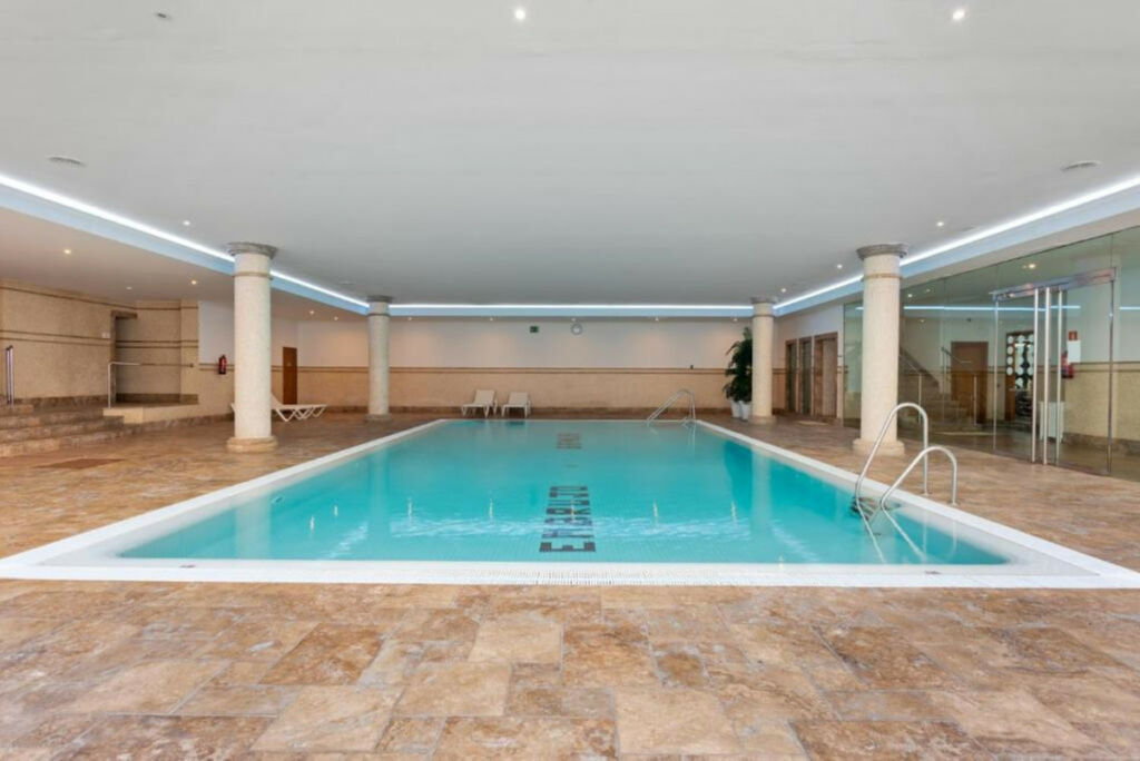 Middle Floor Apartment Puerto Banús Málaga - image 29