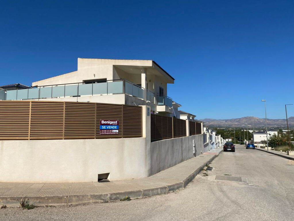 Detached Villa Cox Alicante - image 29