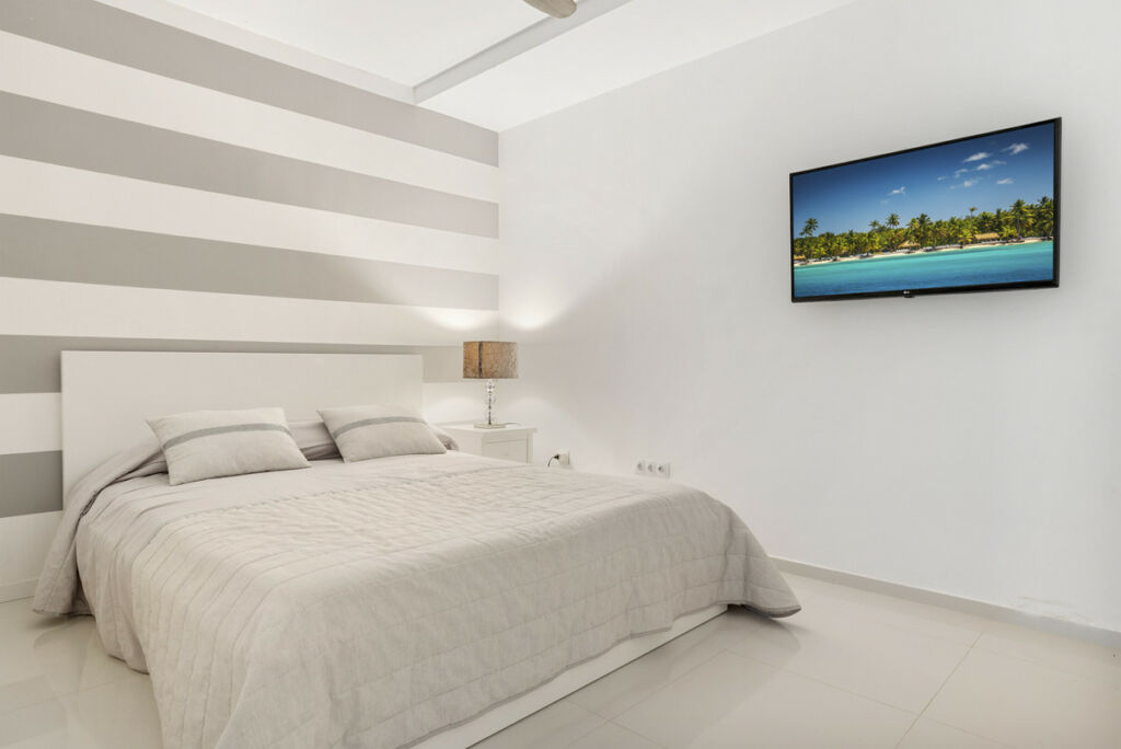 Detached Villa Nueva Andalucía Málaga - image 29