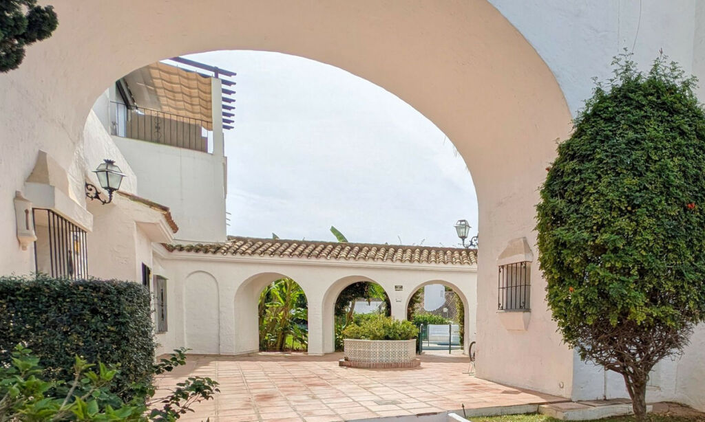 Ground Floor Apartment Puerto Banús Málaga - image 27