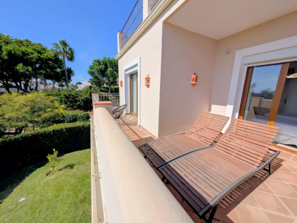 Semi-Detached House El Paraiso Málaga - image 33