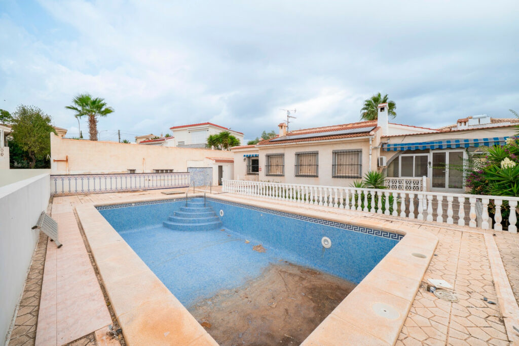 Detached Villa Ciudad Quesada Alicante - image 29