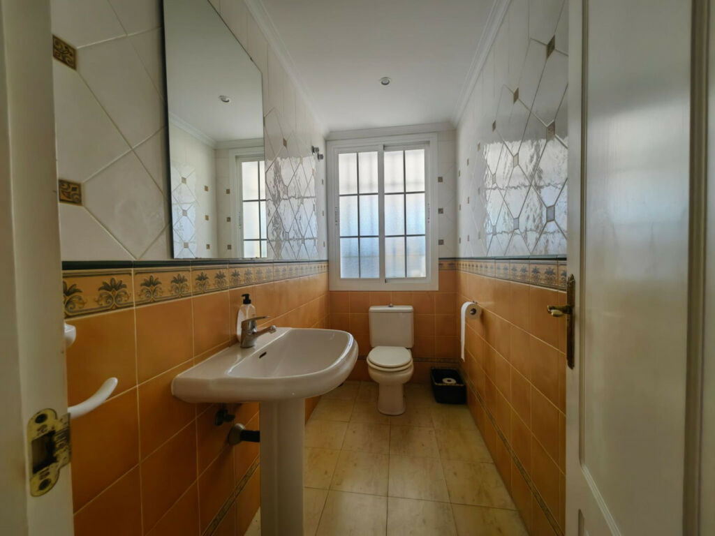 Detached Villa Estepona Málaga - image 29