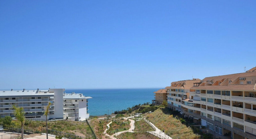 Penthouse Fuengirola Málaga - image 29