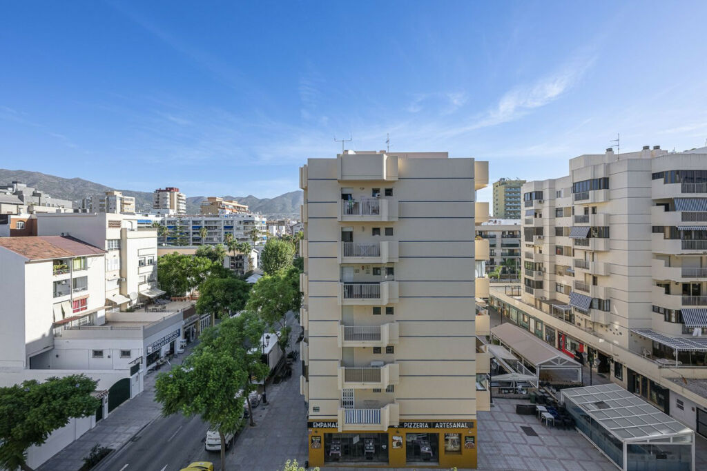 Middle Floor Apartment Fuengirola Málaga - image 29