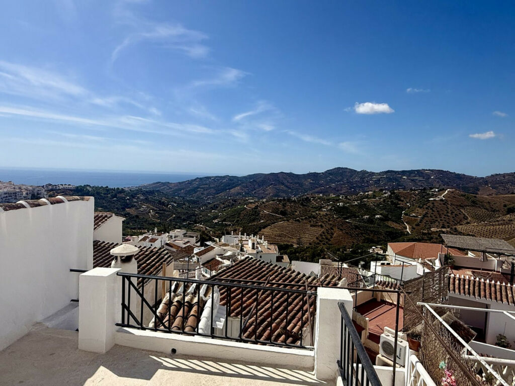 Townhouse Frigiliana Málaga - image 29