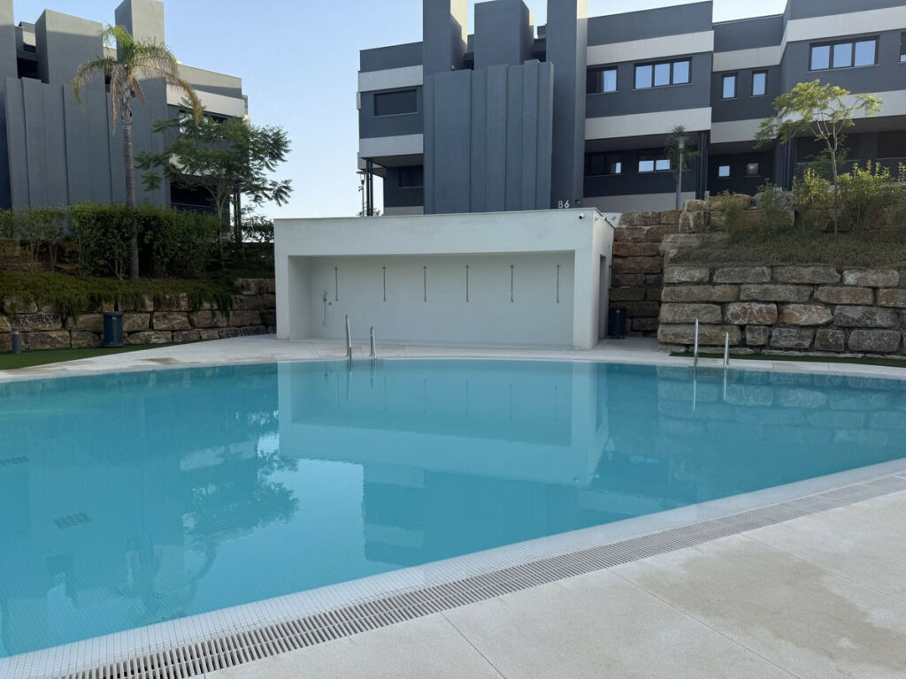 Middle Floor Apartment Estepona Málaga - image 29