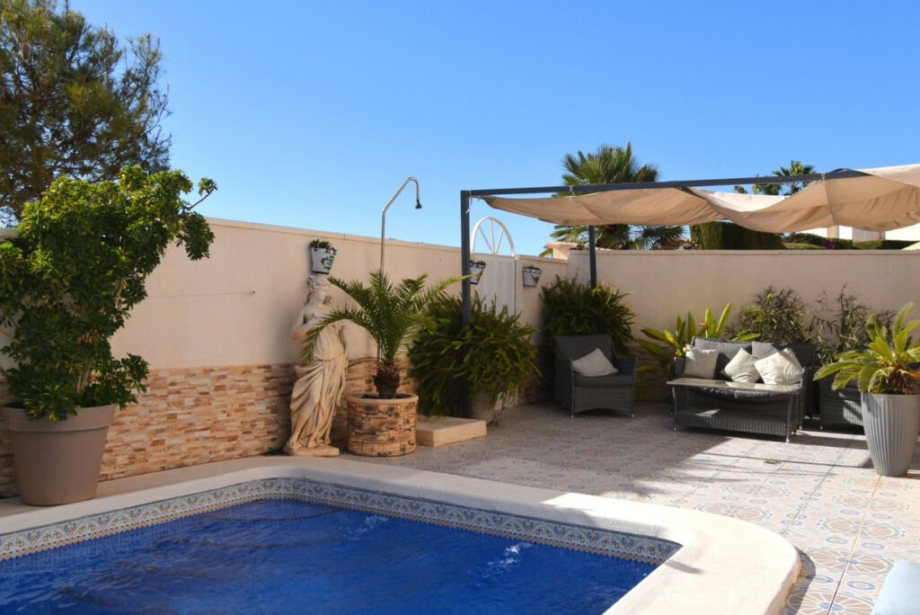Detached Villa Playa Flamenca Alicante - image 29