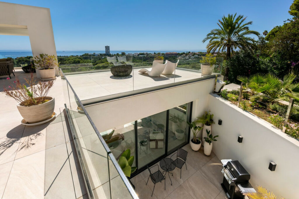 Detached Villa Río Real Málaga - image 29