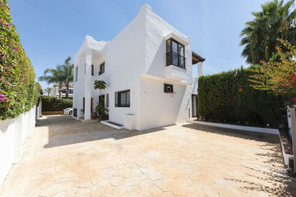 Detached Villa San Pedro de Alcántara Málaga - image 29