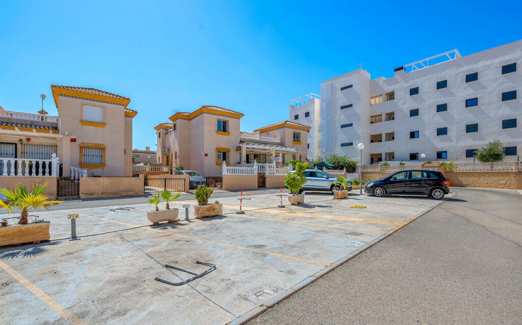 Penthouse Villamartin Alicante - image 29