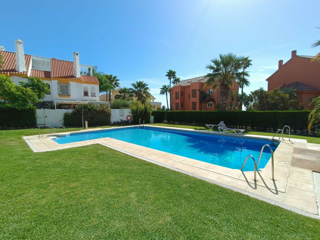Townhouse Estepona Málaga - image 29